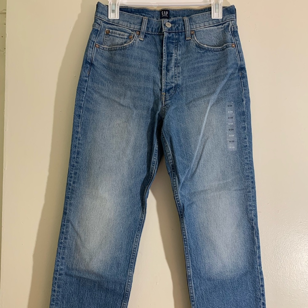 GAP Women’s 6/28 Cheeky Straight Jeans, Never Worn